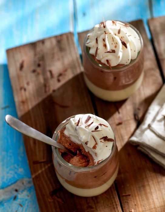 Vasitos de mousse de chocolate