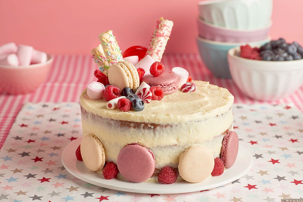 naked-cake-buttercream-chocolate-blanco-rojos-rosas-final